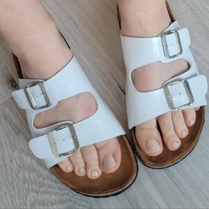 Bohemian | white patent faux leather soft bed slip-on slide sandals | WMS 7